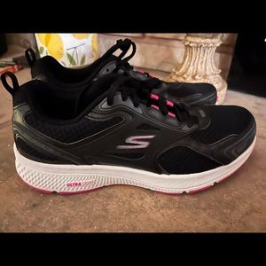 Skechers ultra light running shoes